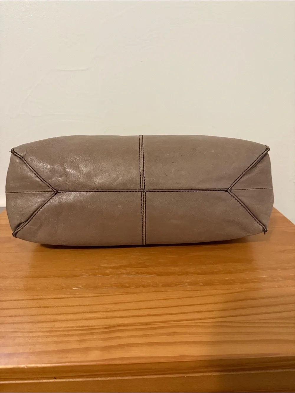 HOBO Friar Rectangle Handbag Soft Leather Taupe-Grey